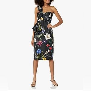 Chic One Shoulder Floral Dress in Black